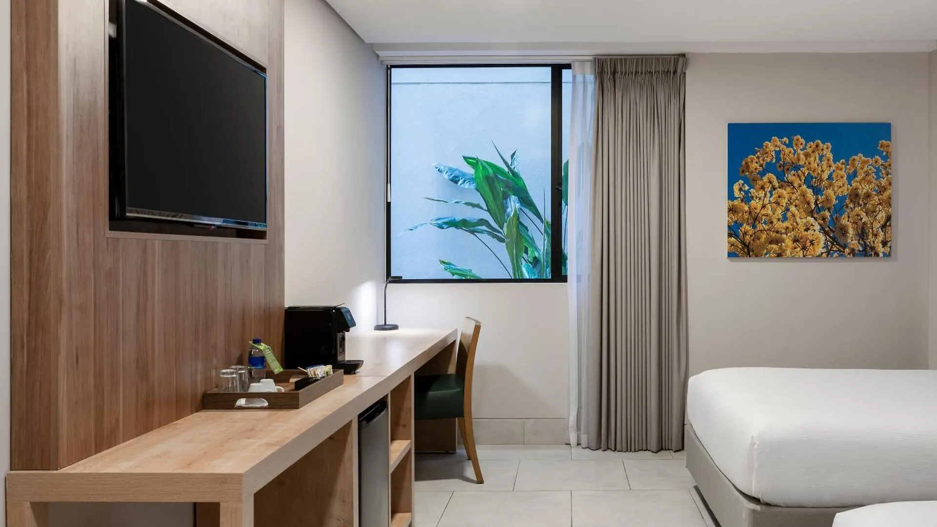 Hilton Garden Inn Cali Ciudad Jardin